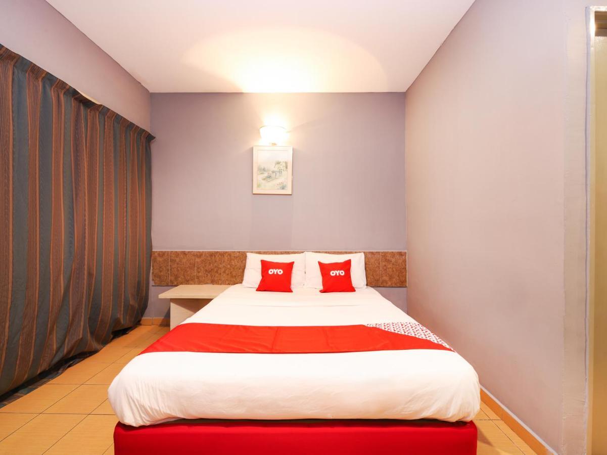 Oyo 89676 Hotel 22 Seremban Exterior photo